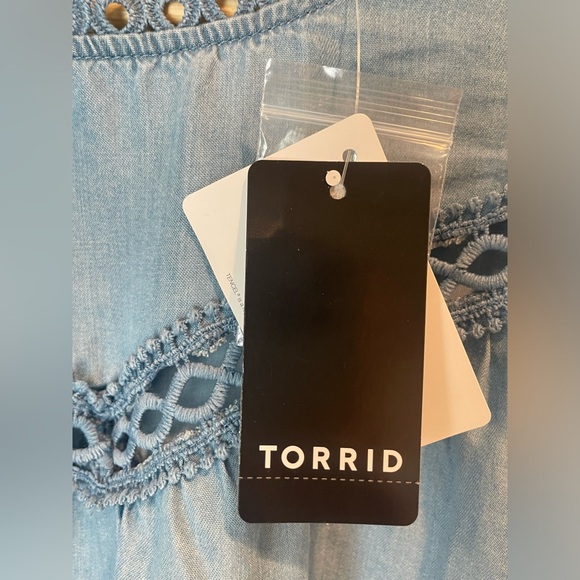 TORRID Flutter Blouse - Denim Medium Wash- Size 1X- New w Tags - Picture 11 of 12